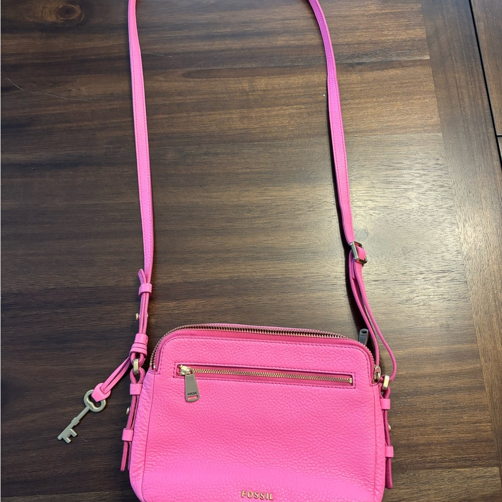 Fossil Pink Crossbody Bag with Adjustable Strap and Silver Hardware